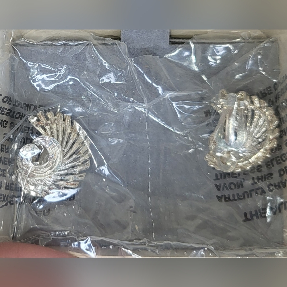 Vintage Avon New In Packafe Steeling Silver Earrings